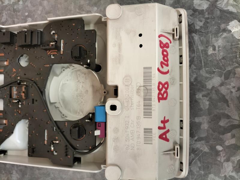 Eclairage de plafonnier AUDI A4 3 PHASE 1 Diesel - 1