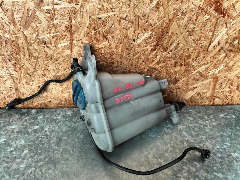 Vase d'expansion AUDI A4 3 PHASE 1 Diesel - 1