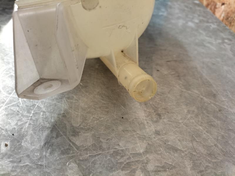 Vase d'expansion RENAULT CLIO 4 PHASE 1 Diesel - 1