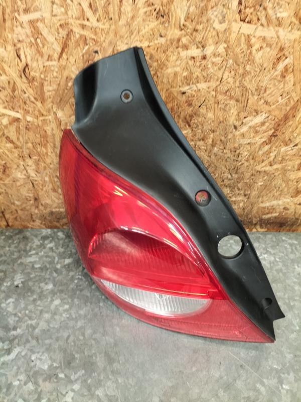 Fanale posteriore principale sinistro (luci) RENAULT CLIO 3 PHASE 1 Gasolina - 1