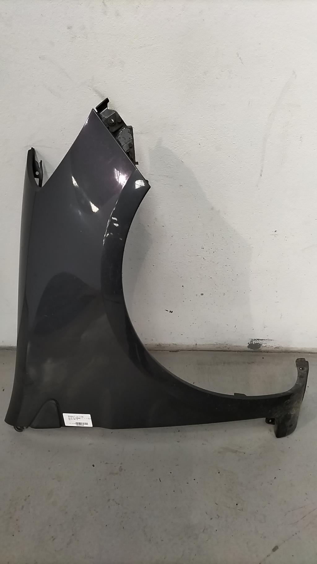 Aile avant droit RENAULT CLIO 3 PHASE 1 Essence - 1