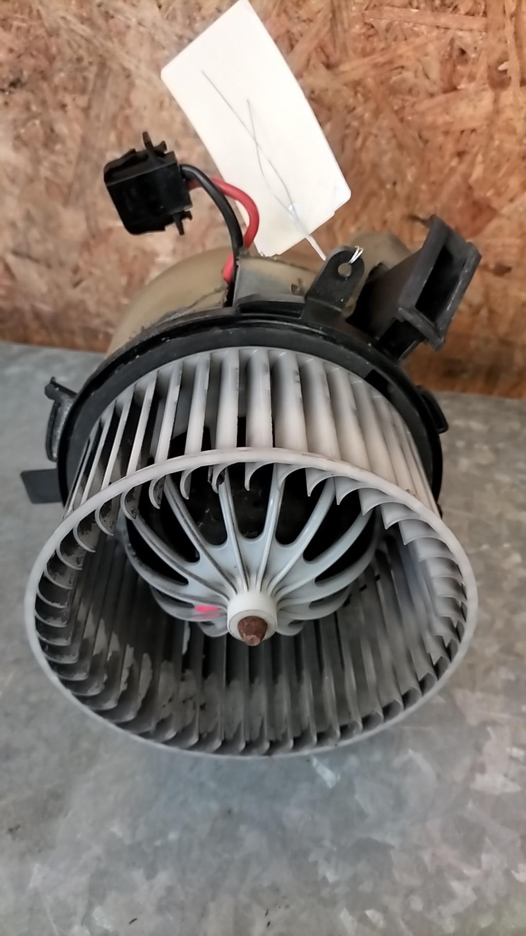 Pulseur d'air AUDI A4 3 AVANT PHASE 1 BREAK Diesel - 1