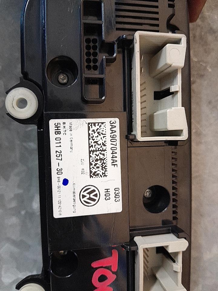 Commande chauffage VOLKSWAGEN TOURAN 2 Diesel - 1