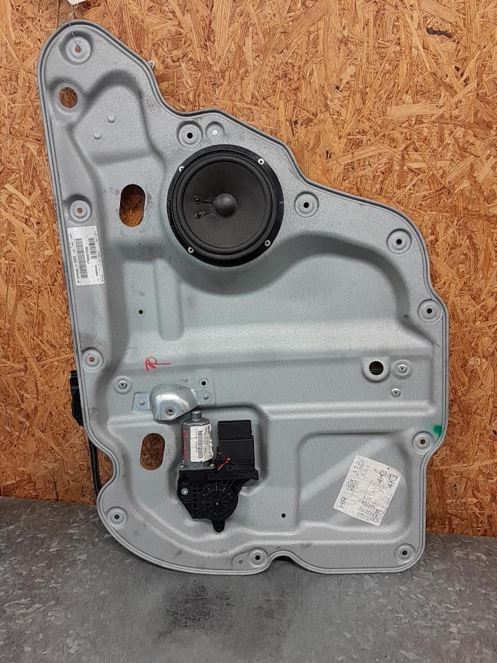 Alzacristalli elettrico posteriore destro VOLKSWAGEN TOURAN 2 Diésel - 1