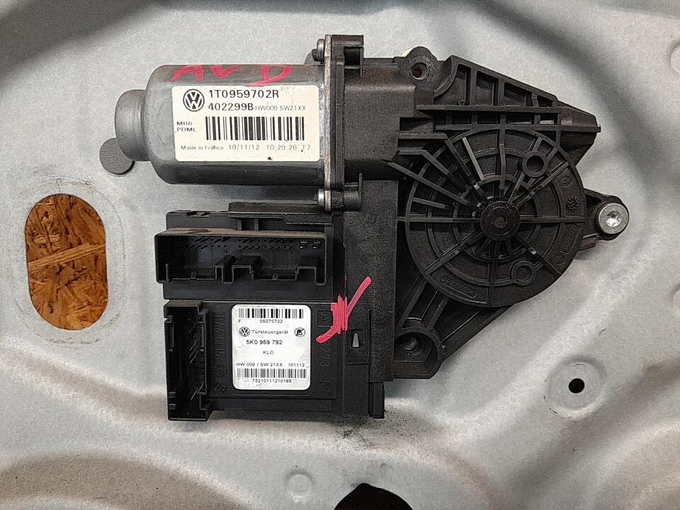 Alzacristalli elettrico anteriore destro VOLKSWAGEN TOURAN 2 Diésel - 1