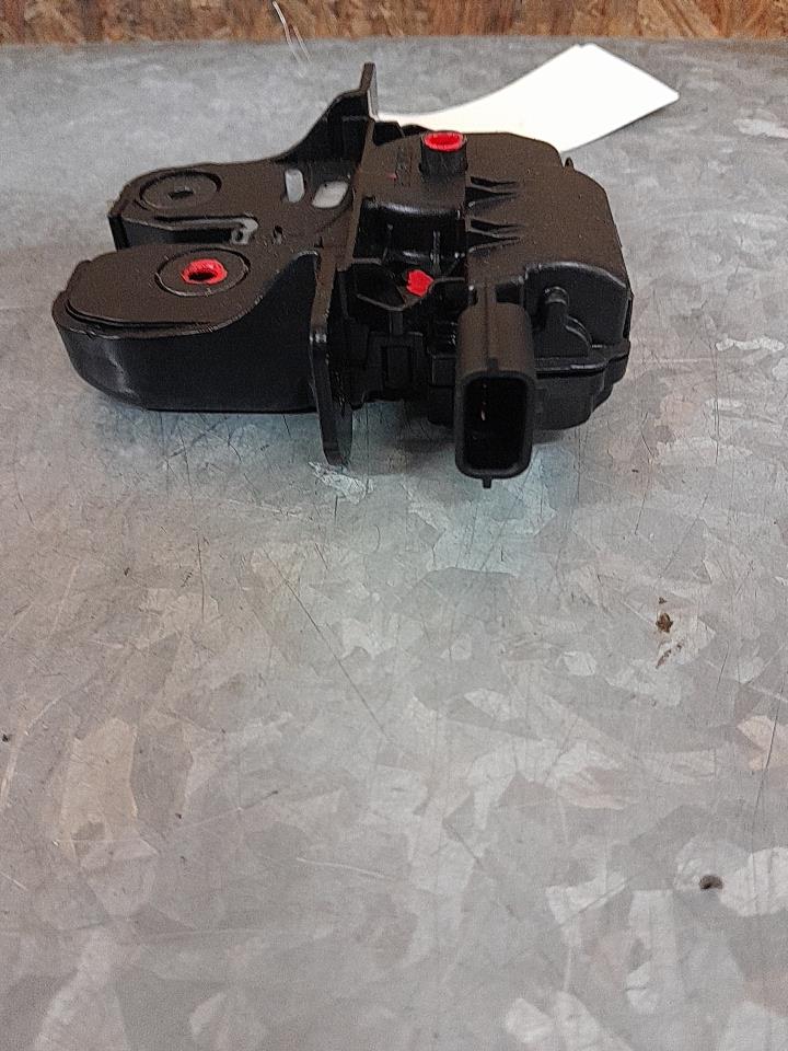 Serrure de coffre RENAULT TWINGO 2 PHASE 2 Essence - 1