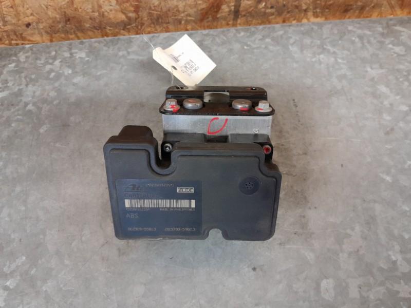 Blocco ABS (antibloccaggio freni) FORD FIESTA 6 PHASE 1 Diésel - 1