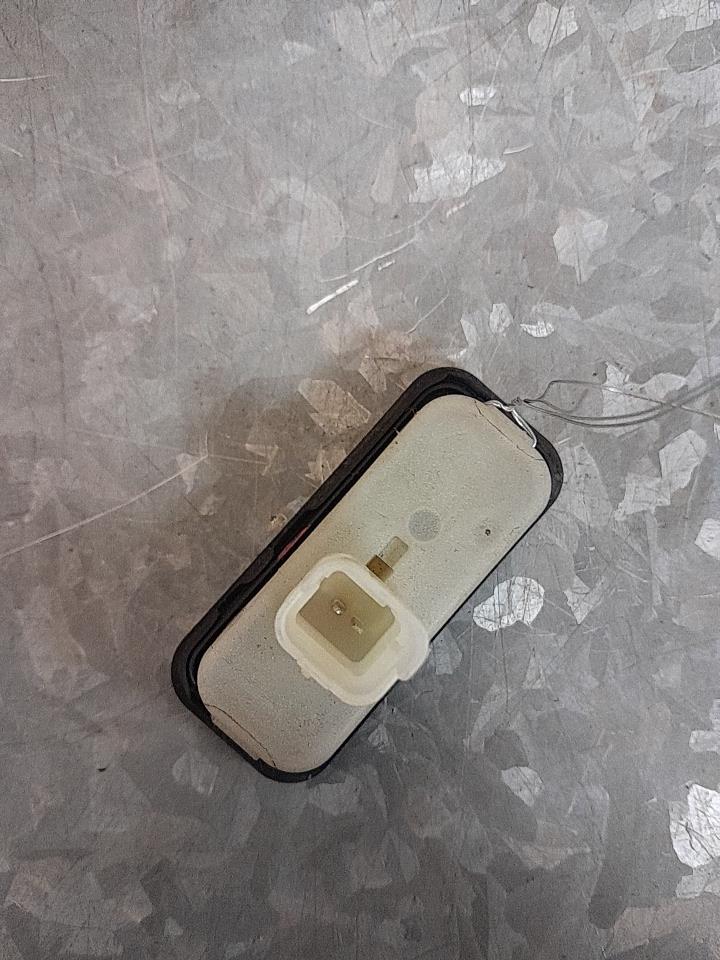 Bouton de coffre RENAULT CLIO 4 PHASE 1 Diesel - 1