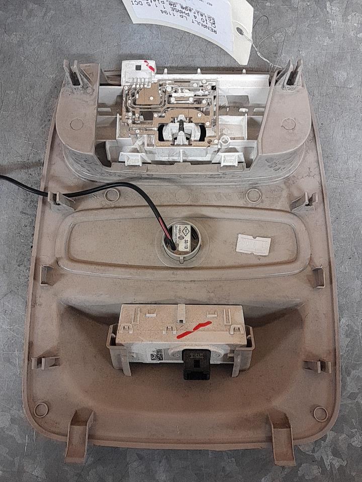 Eclairage de plafonnier RENAULT CLIO 4 PHASE 1 Diesel - 1