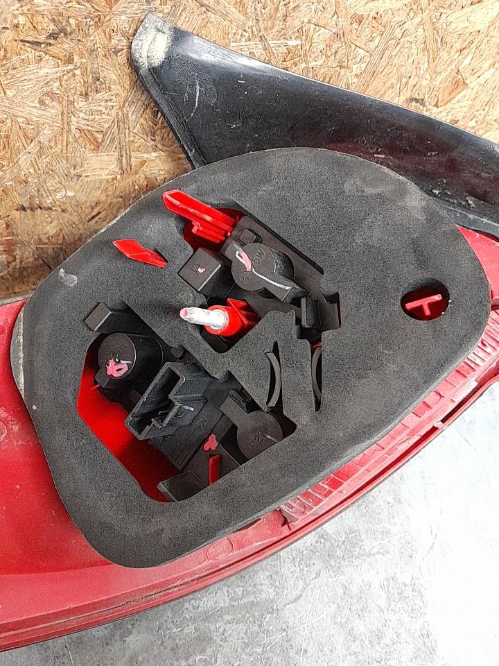 Fanale posteriore principale destro (luci) PEUGEOT 206+ Gasolina - 1