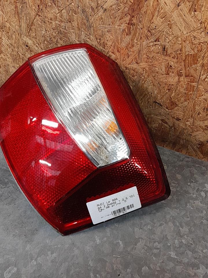 Fanale posteriore principale destro (luci) AUDI A4 2 PHASE 1 Diésel - 1