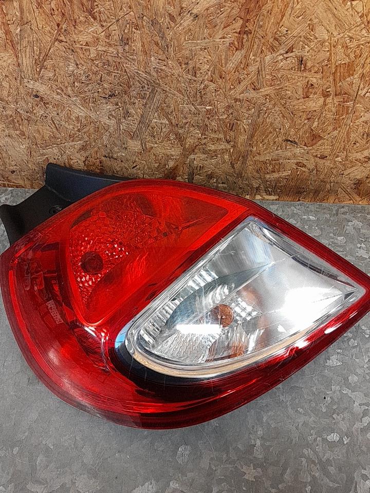 Fanale posteriore principale sinistro (luci) RENAULT CLIO 3 PHASE 2 Diésel - 1