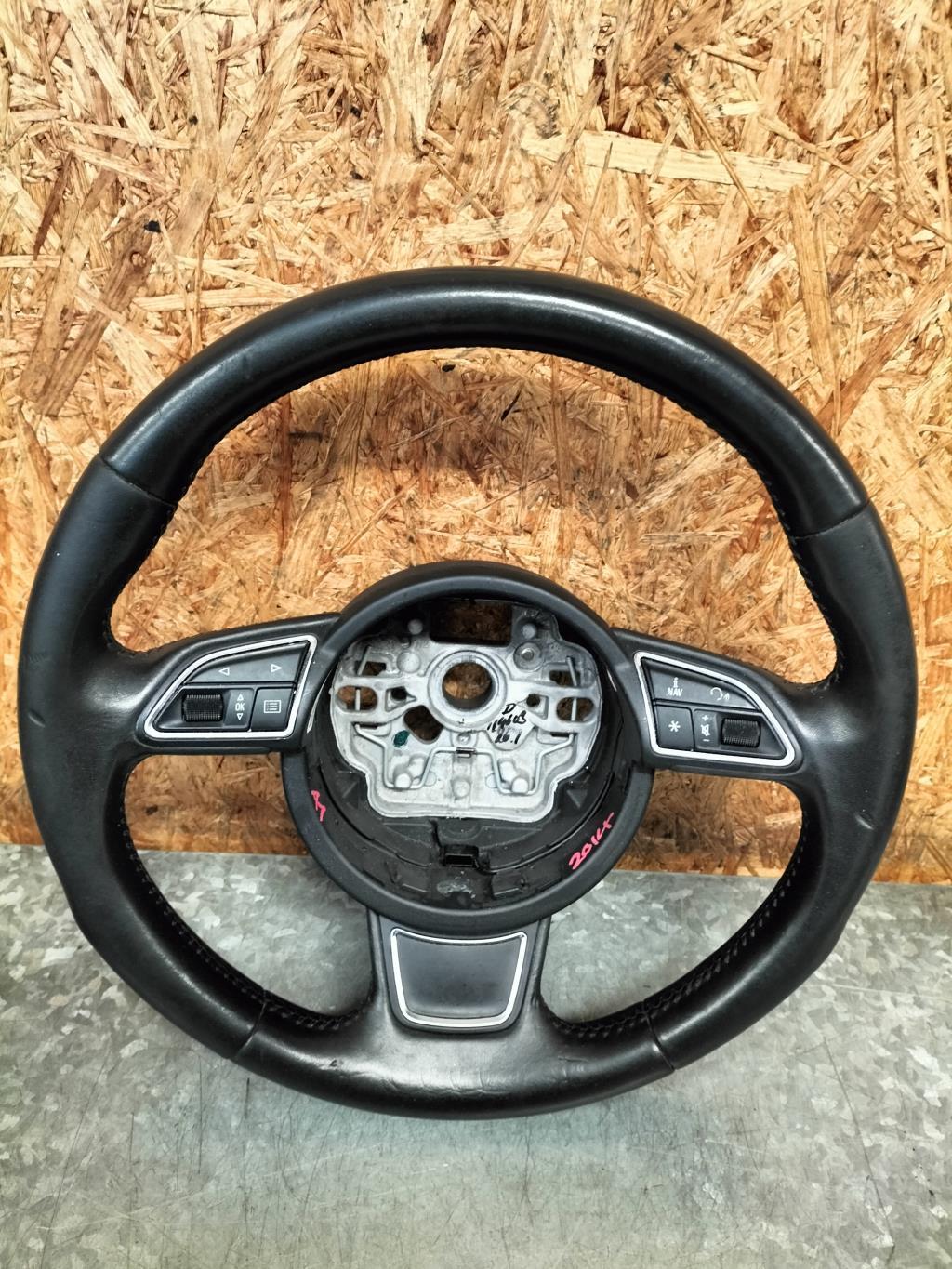 Volant AUDI A1 1 SPORTBACK PHASE 1 Essence - 1