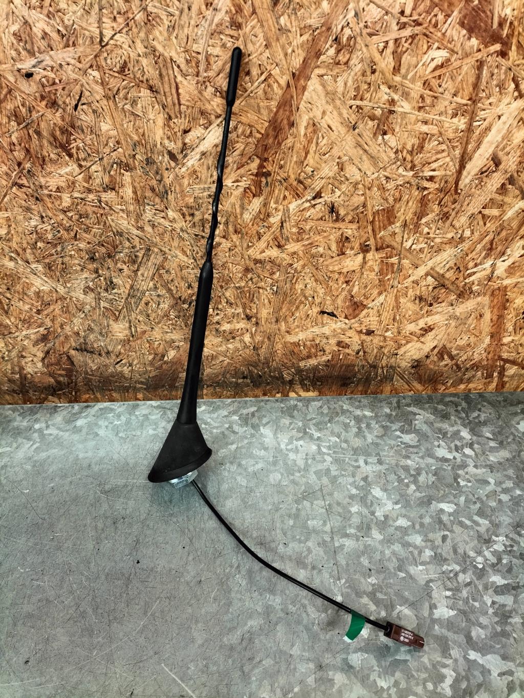 Antenne AUDI A1 1 SPORTBACK PHASE 1 Essence - 1