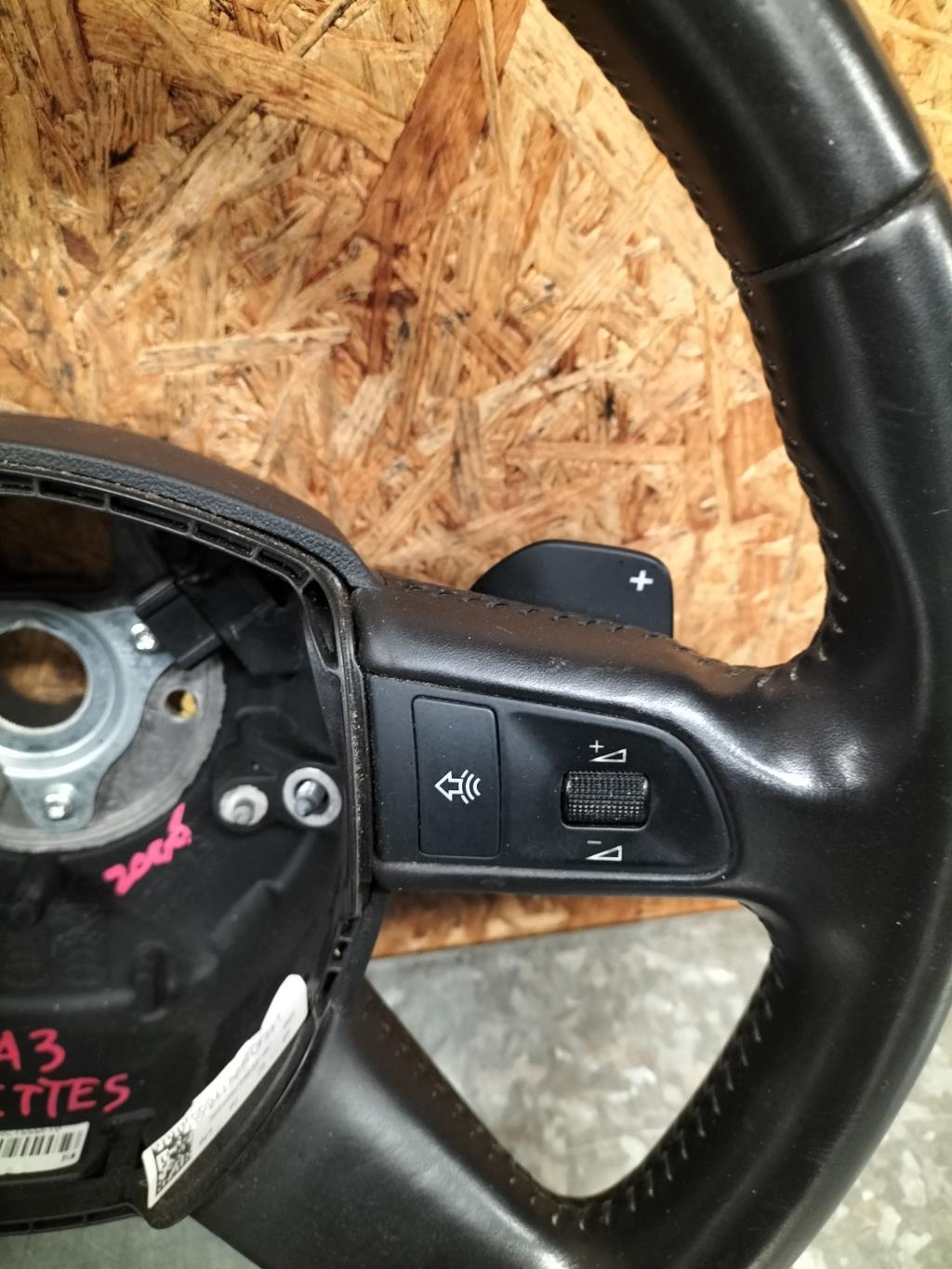 Volant AUDI A3 2 SPORTBACK PHASE 1 Diesel - 1