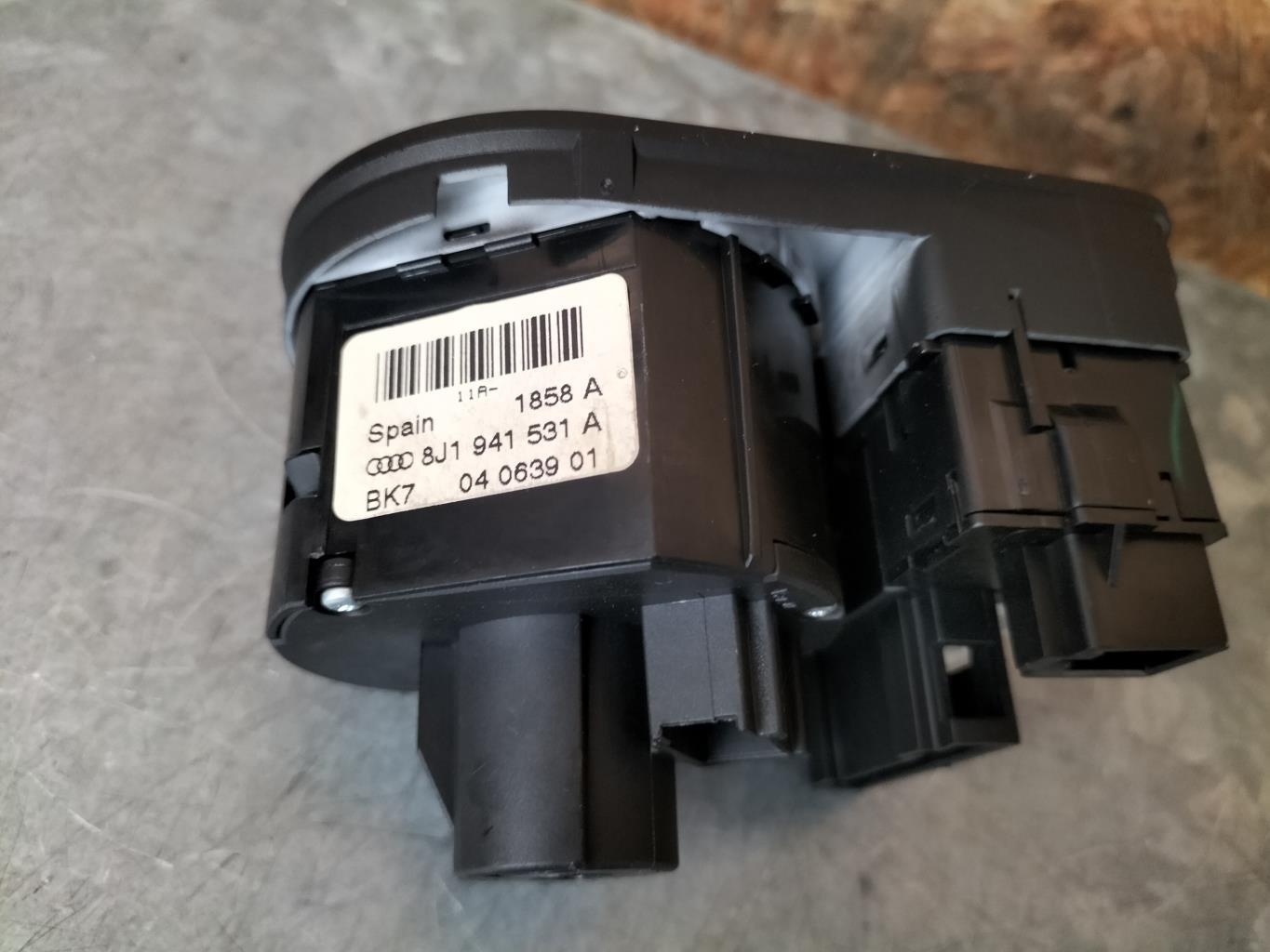Commande de phare AUDI A3 2 PHASE 2 Diesel - 1