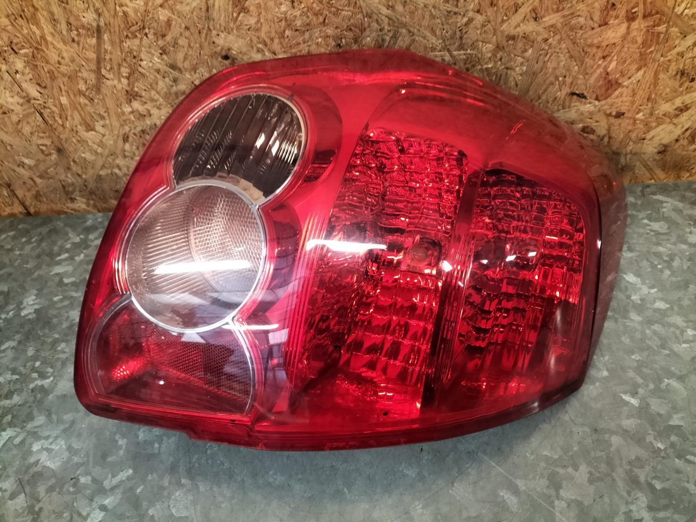 Fanale posteriore principale destro (luci) TOYOTA AURIS 1 PHASE 1 Diésel - 1