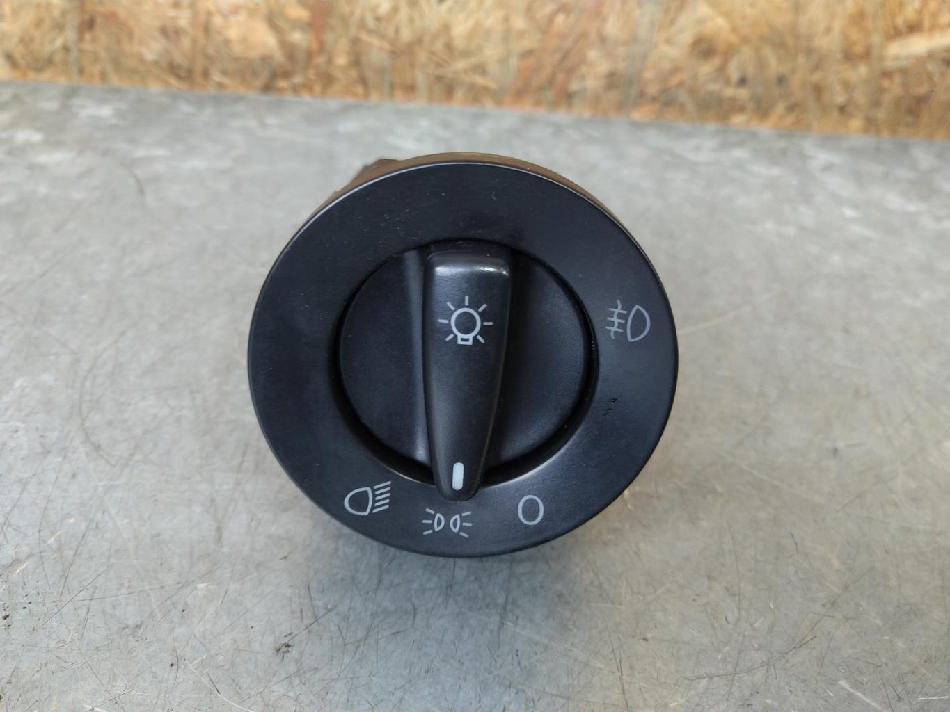 Commande de phare VOLKSWAGEN PASSAT 4 PHASE 2 BREAK Diesel - 1