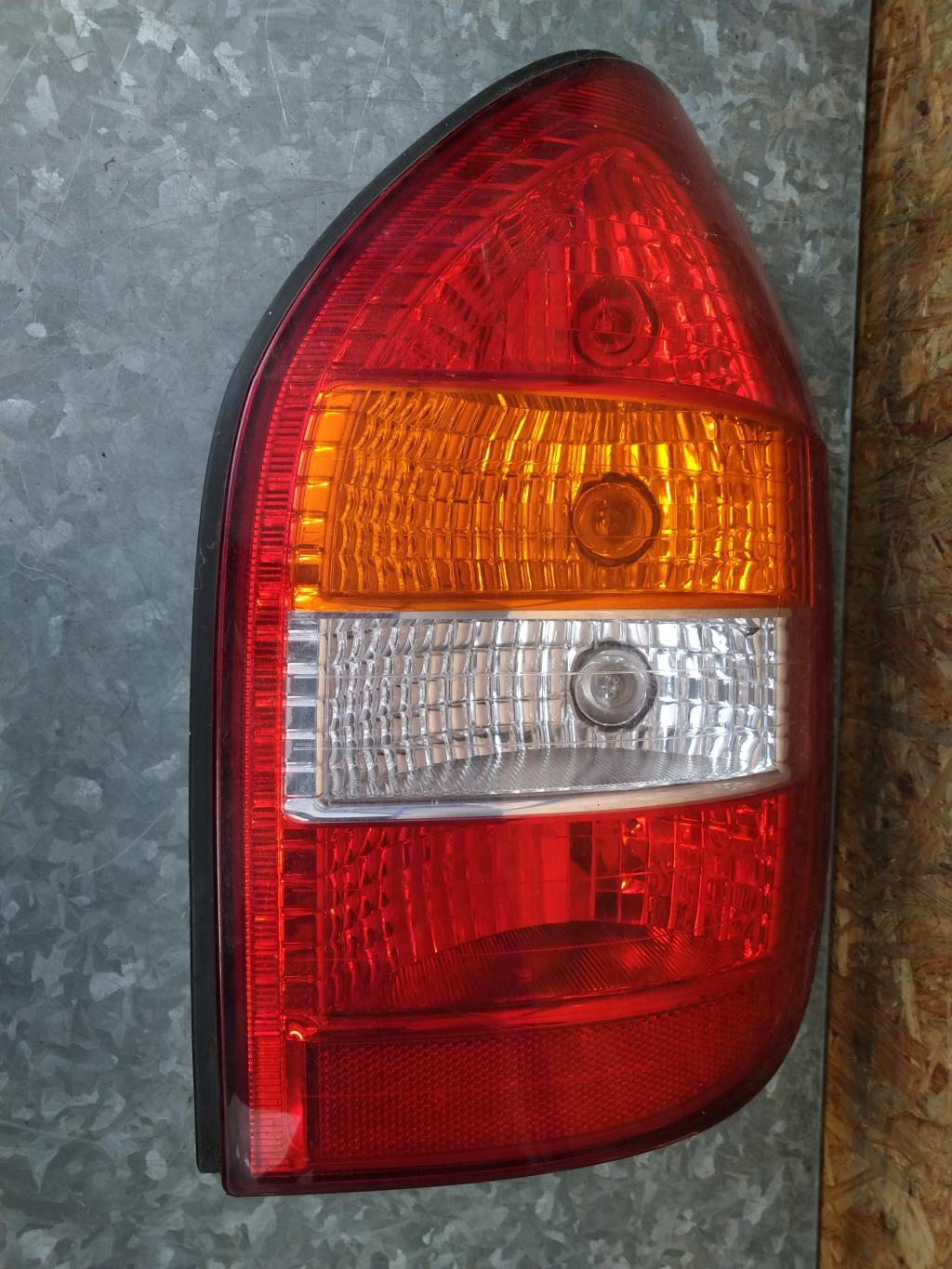 Fanale posteriore principale destro (luci) OPEL ZAFIRA A PHASE 1 Diésel - 1