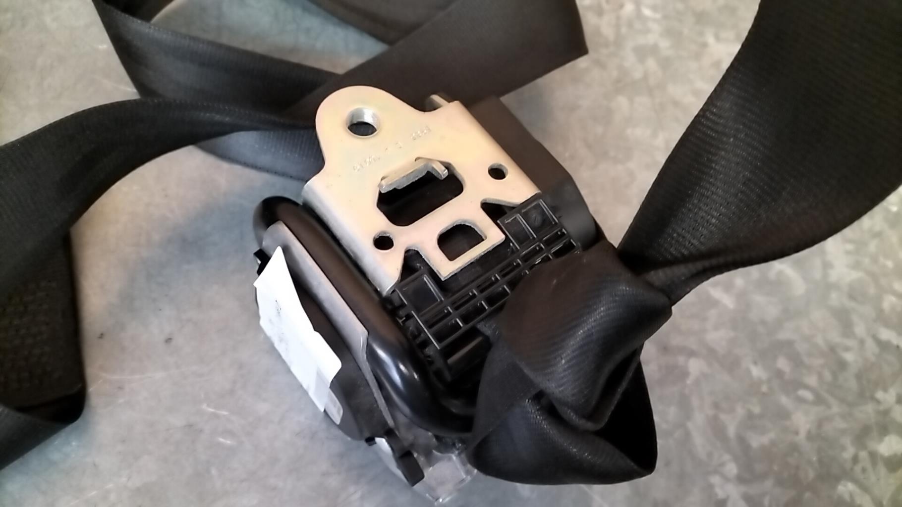 Cintura di sicurezza anteriore destra AUDI A3 2 PHASE 2 Diésel - 1