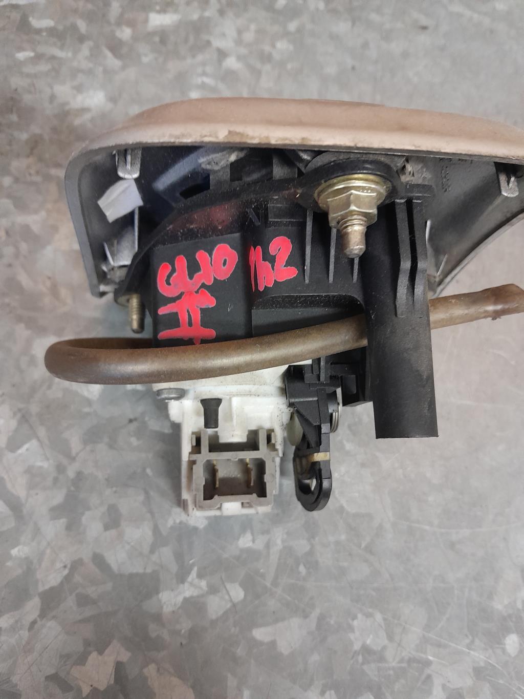 Bouton de coffre RENAULT CLIO 2 PHASE 2 Essence - 1