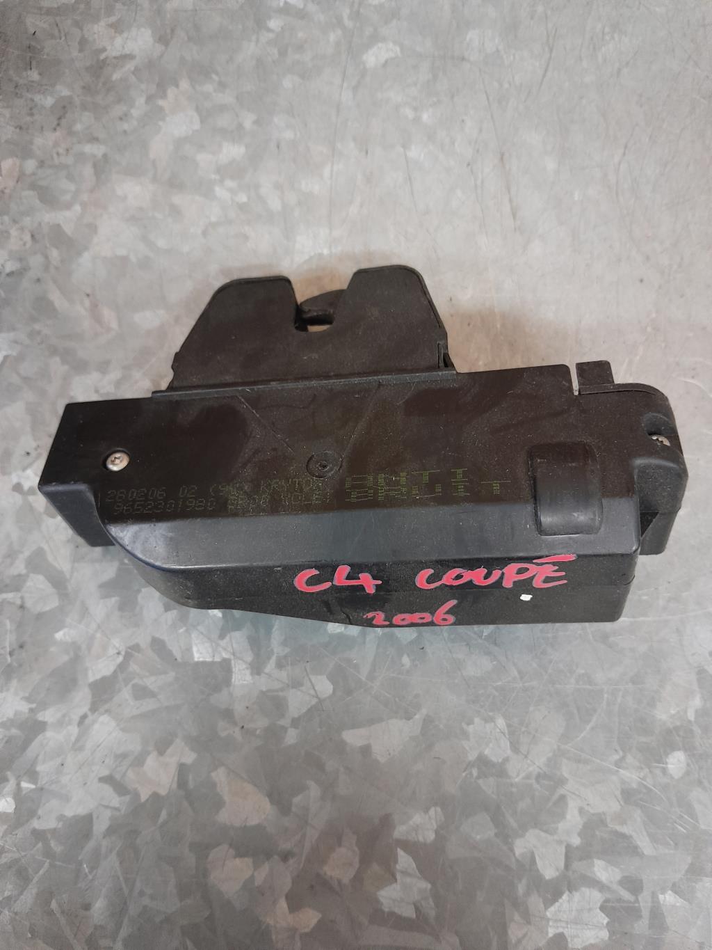Serrure de coffre CITROEN C4 1 PHASE 1 COUPE Diesel - 1