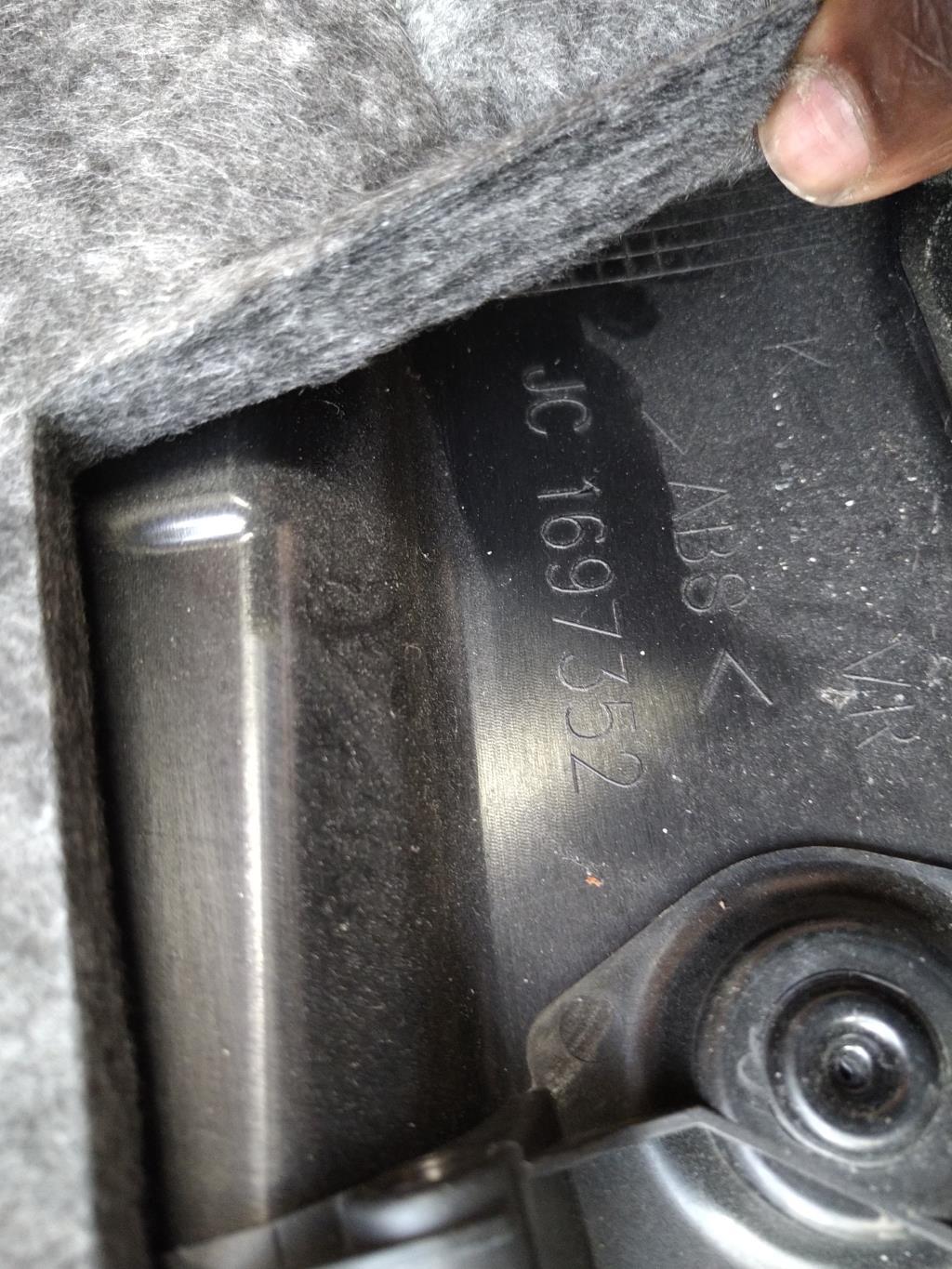 Pannello portiera anteriore destro MERCEDES CLASSE E 212 PHASE 1 Diésel - 1