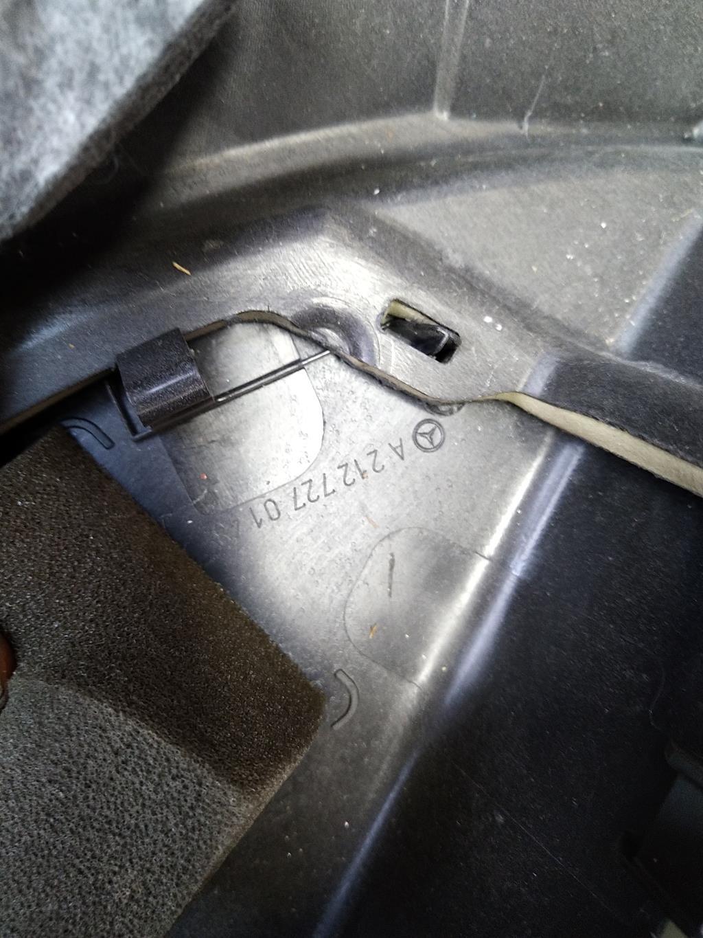 Pannello portiera anteriore sinistro MERCEDES CLASSE E 212 PHASE 1 Diésel - 1