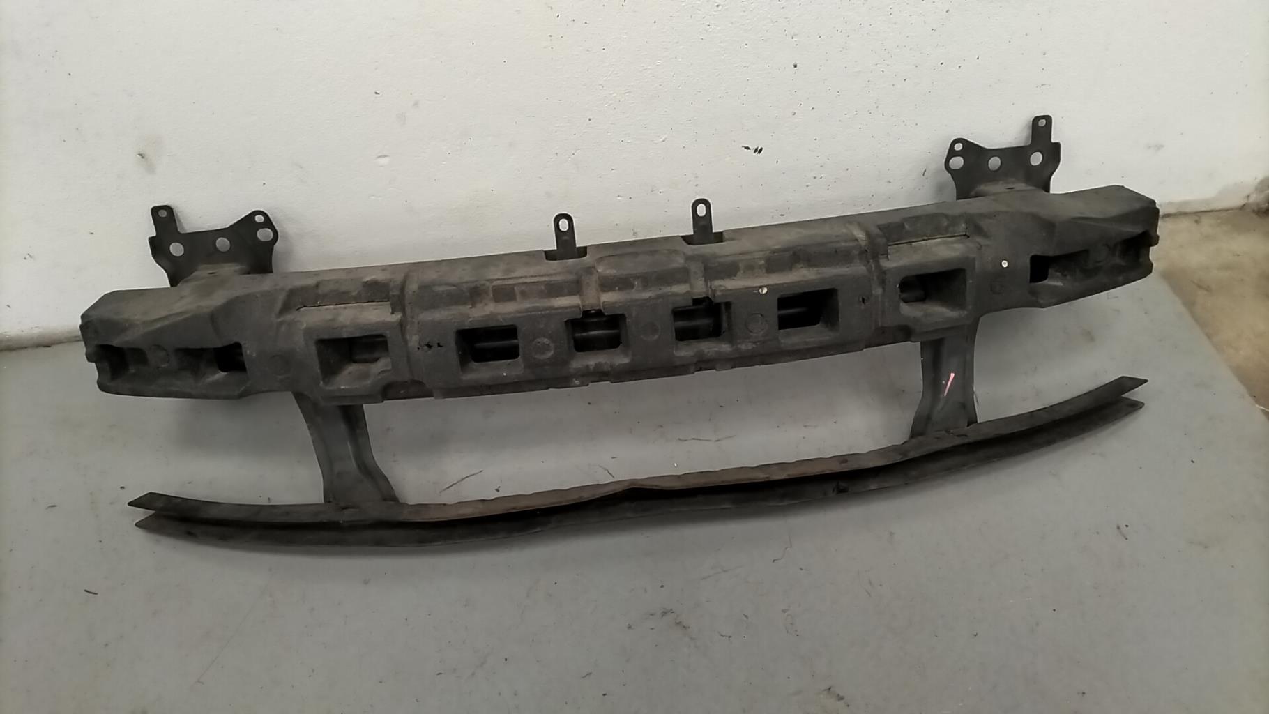 Traversa rinforzo paraurti anteriore VOLKSWAGEN PASSAT 5 Diésel - 1