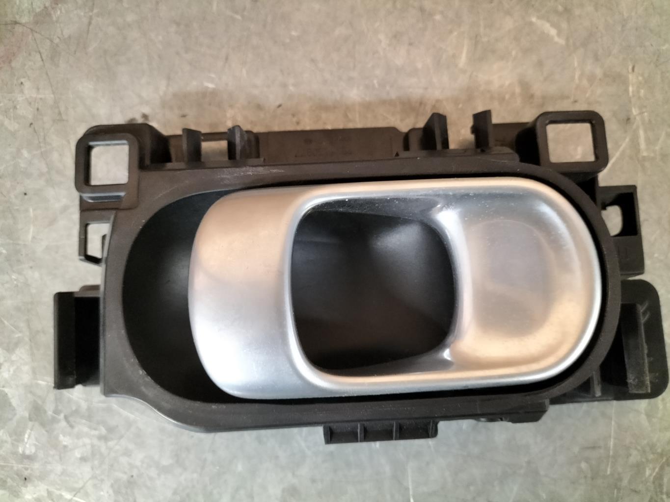 Maniglia interna anteriore sinistra CITROEN C3 3 PHASE 1 Diésel - 1