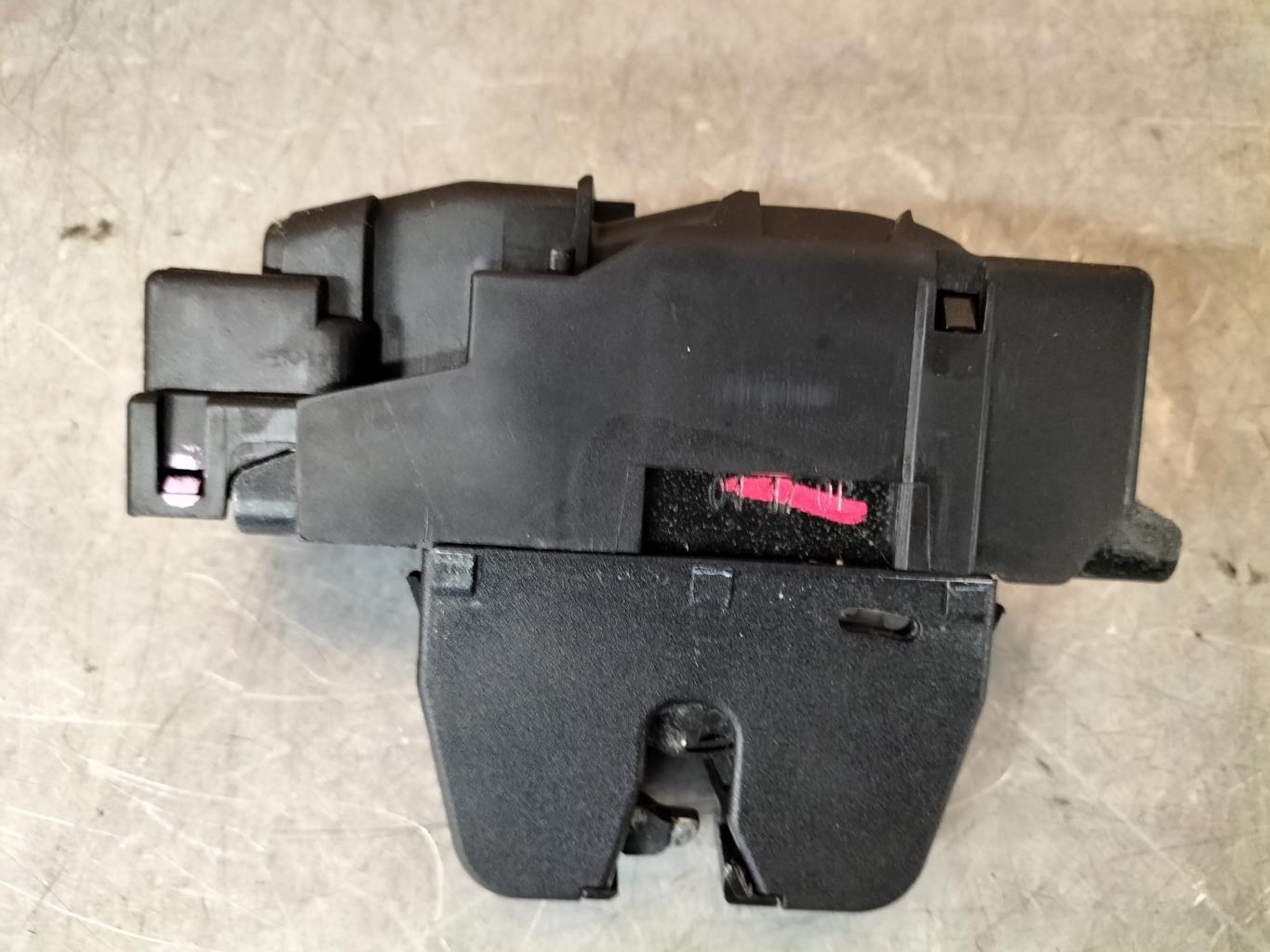 Serrure de hayon CITROEN C3 3 PHASE 1 Diesel - 1