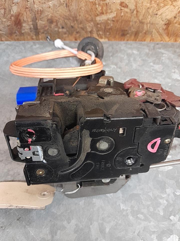 Serrure avant droit AUDI A3 2 PHASE 1 Diesel - 1