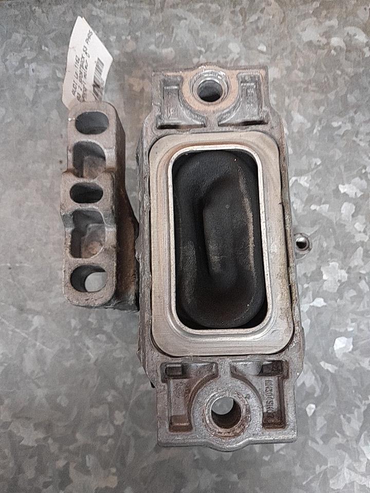 Support moteur droit AUDI A3 2 SPORTBACK S3 PHASE 2 Essence - 1