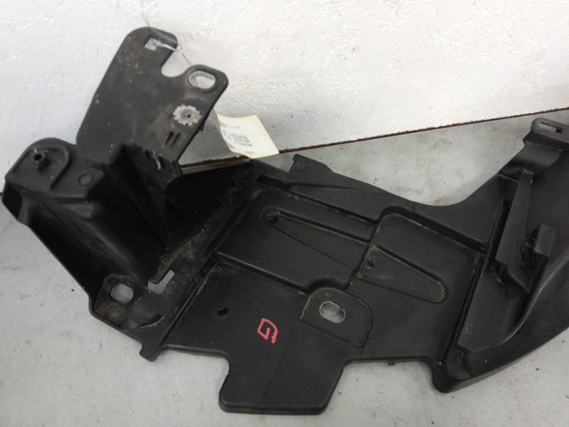 Support de phare gauche (tôle) RENAULT MEGANE 3 PHASE 1 Diesel - 1