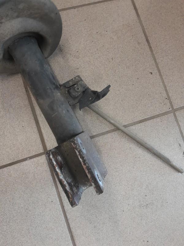 Ammortizzatore anteriore sinistro PEUGEOT 3008 1 PHASE 1 Diésel - 1
