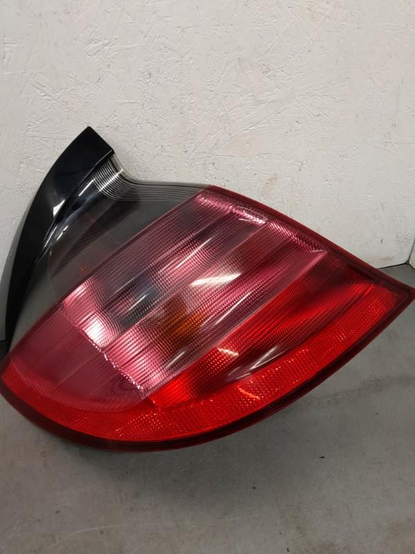 Fanale posteriore principale sinistro (luci) MERCEDES CLASSE C 203 COUPE SPORT PHASE 1 Diésel - 1