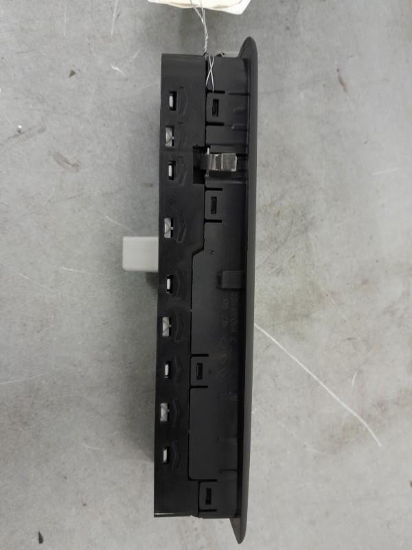 Interruttore lavacristalli anteriore sinistro RENAULT LAGUNA 3 PHASE 2 BREAK Diésel - 1