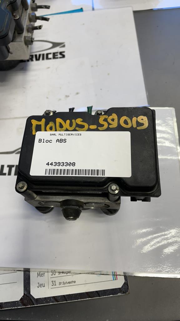 Bloc ABS (freins anti-blocage) RENAULT MODUS PHASE 1  - 1