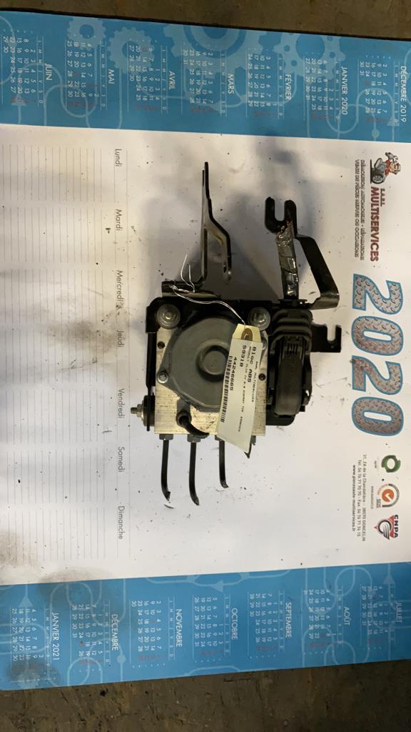 Blocco ABS (antibloccaggio freni) RENAULT CLIO 4 PHASE 1 Gasolina - 1