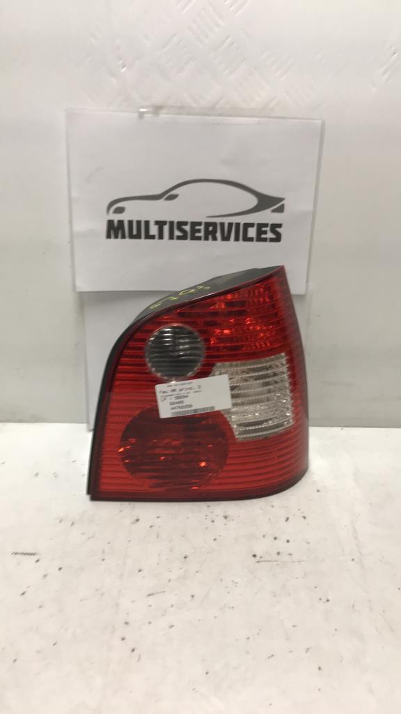 Fanale posteriore principale destro (luci) VOLKSWAGEN POLO 4 PHASE 1 Diésel - 1