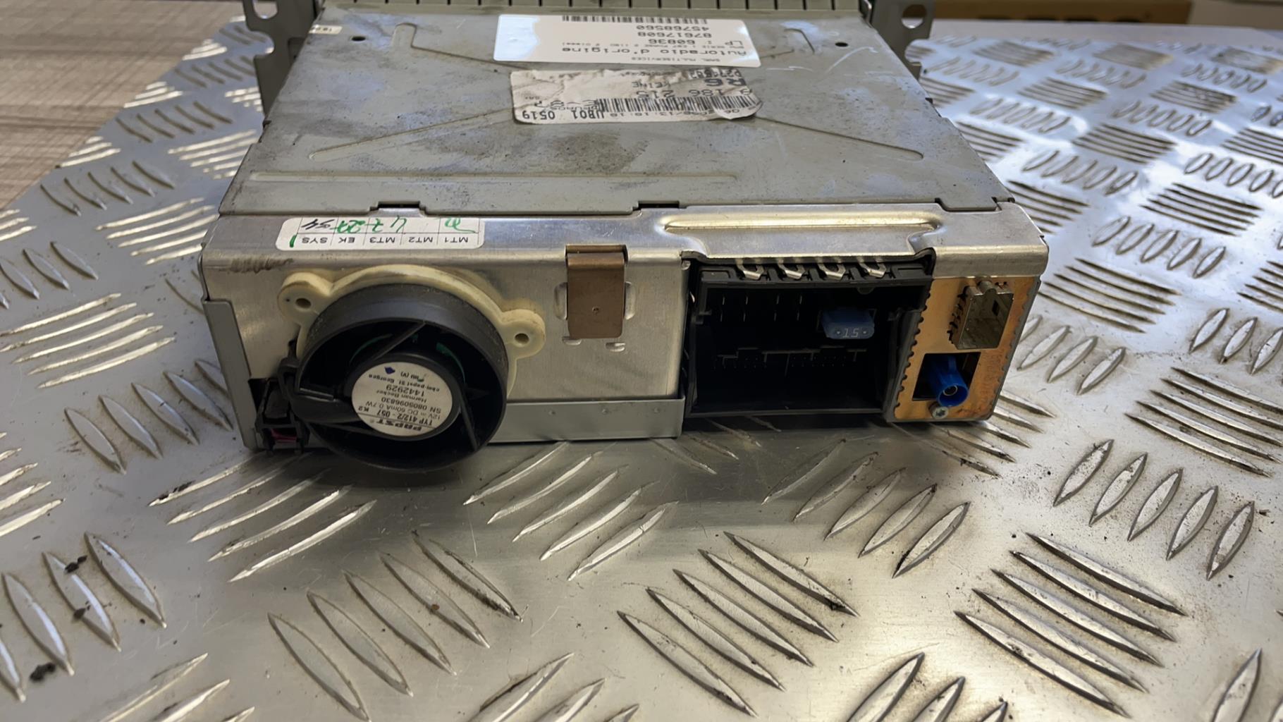 Autoradio d'origine BMW SERIE 1 E87 PHASE 2 Diesel - 1