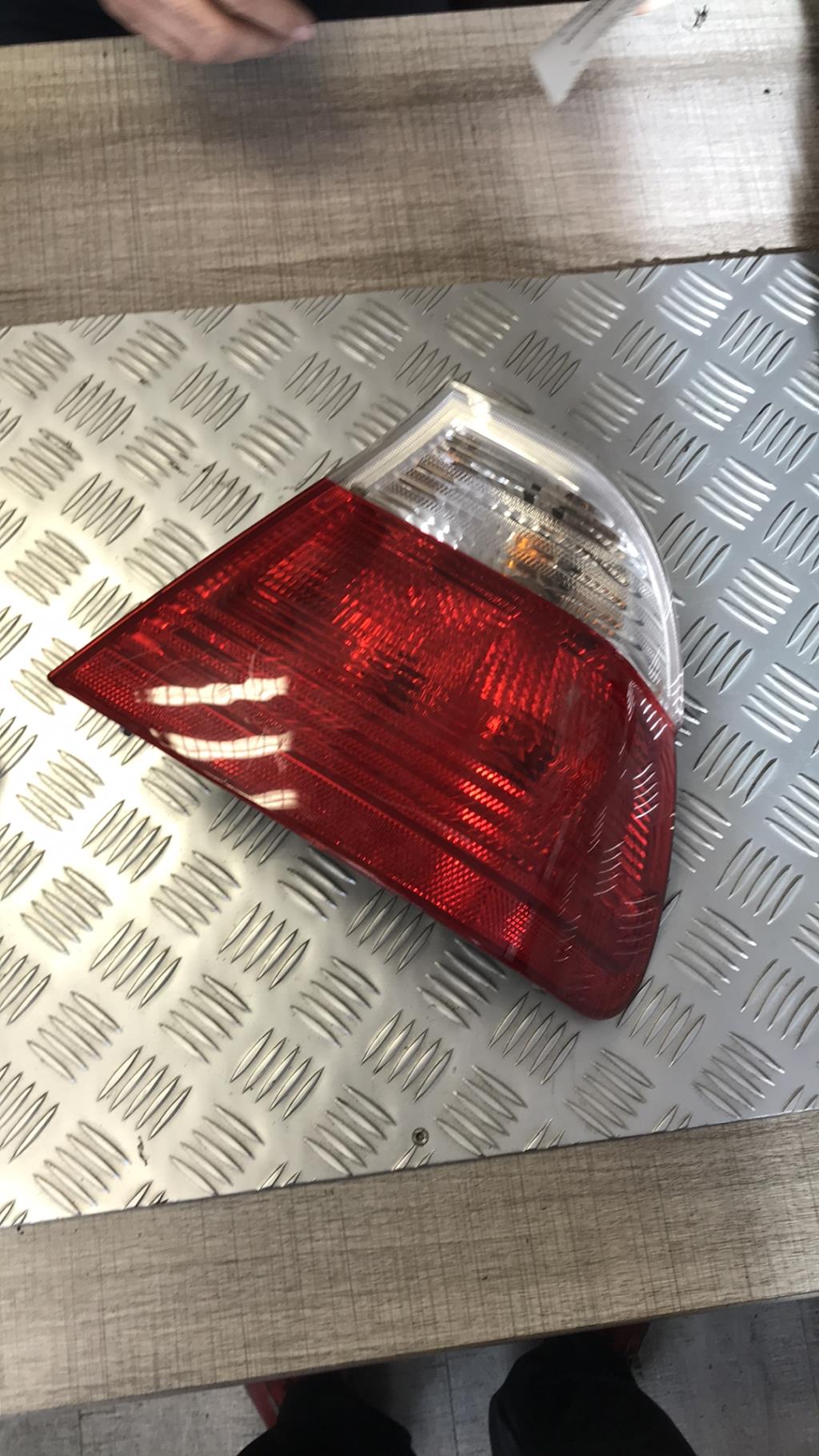 Fanale posteriore principale destro (luci) BMW SERIE 3 E46 PHASE 1 Diésel - 1