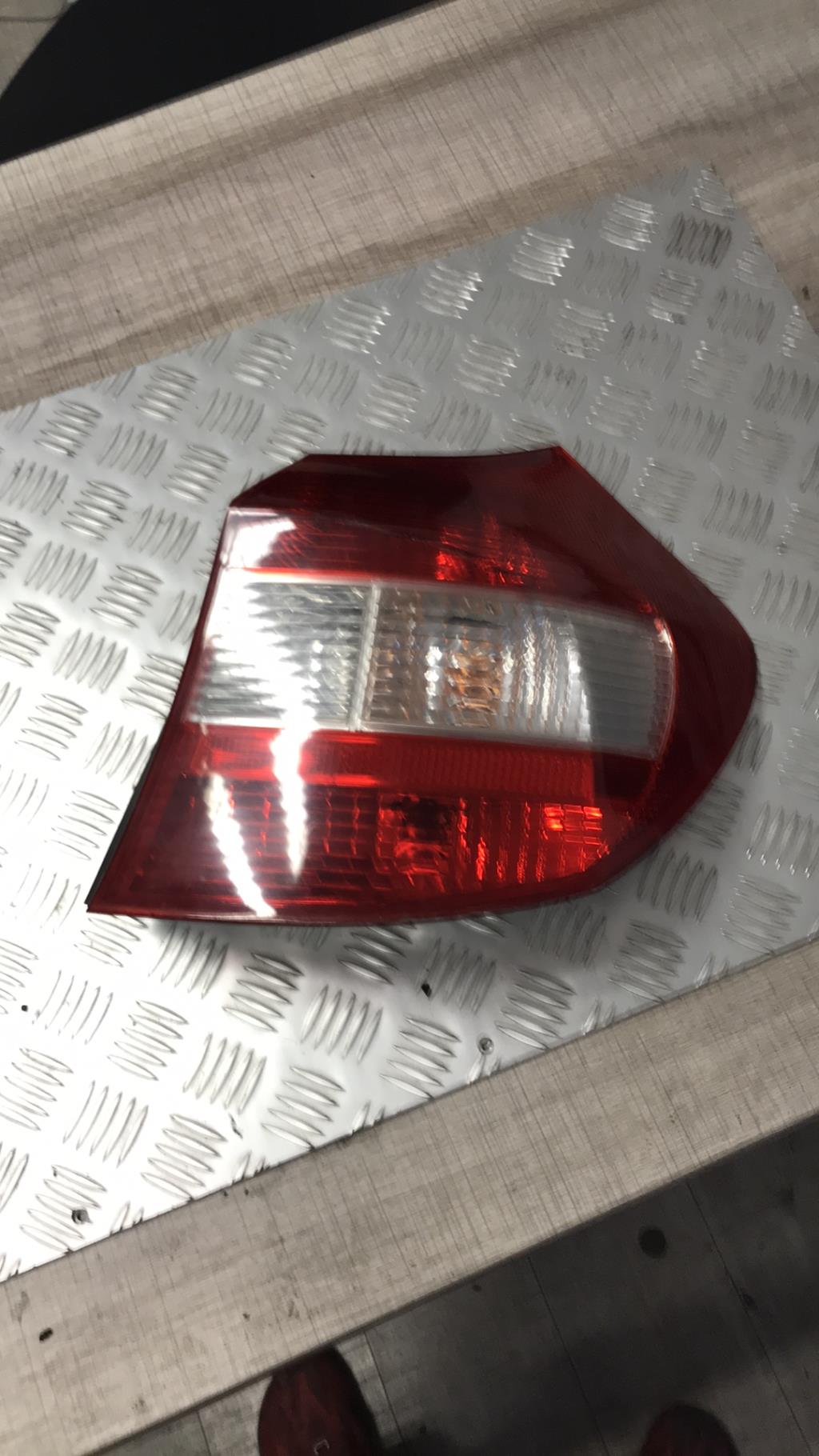 Fanale posteriore principale destro (luci) BMW SERIE 1 E87 PHASE 1 Gasolina - 1