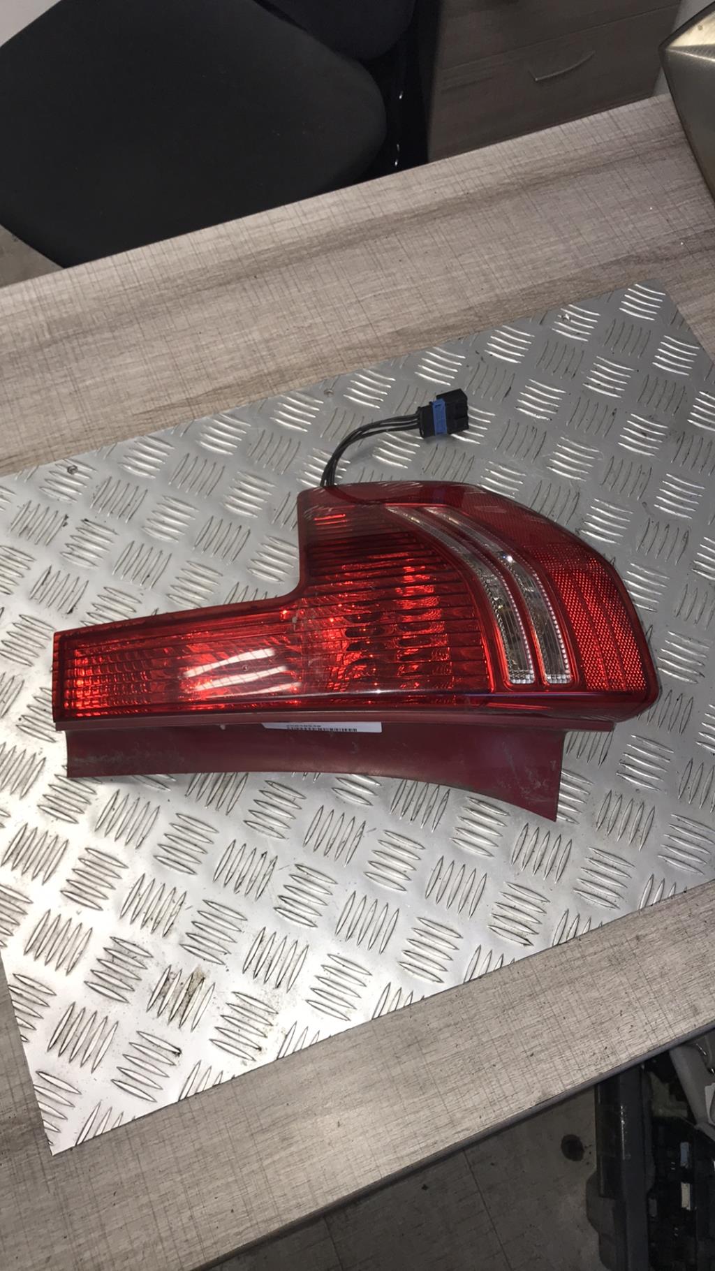 Fanale posteriore principale destro (luci) CITROEN C4 1 PHASE 1 Gasolina - 1