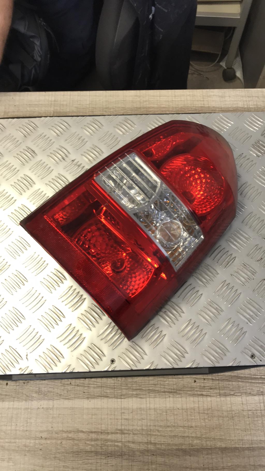 Fanale posteriore principale destro (luci) HYUNDAI TUCSON 1 Diésel - 1