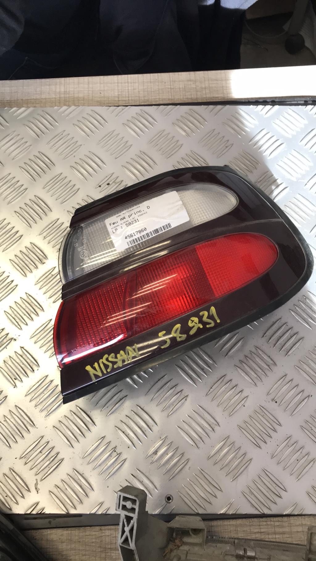 Fanale posteriore principale destro (luci) NISSAN ALMERA 1 PHASE 2 Gasolina - 1