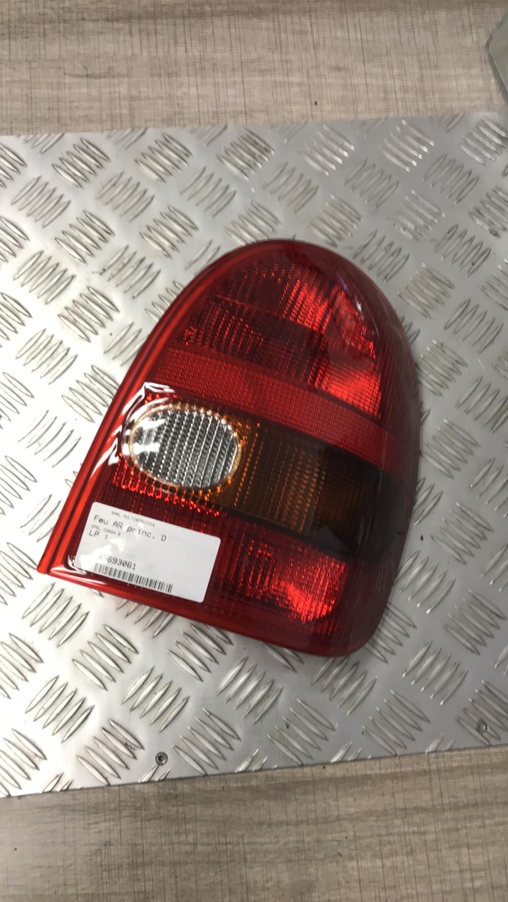 Fanale posteriore principale destro (luci) OPEL CORSA B PHASE 1  - 1