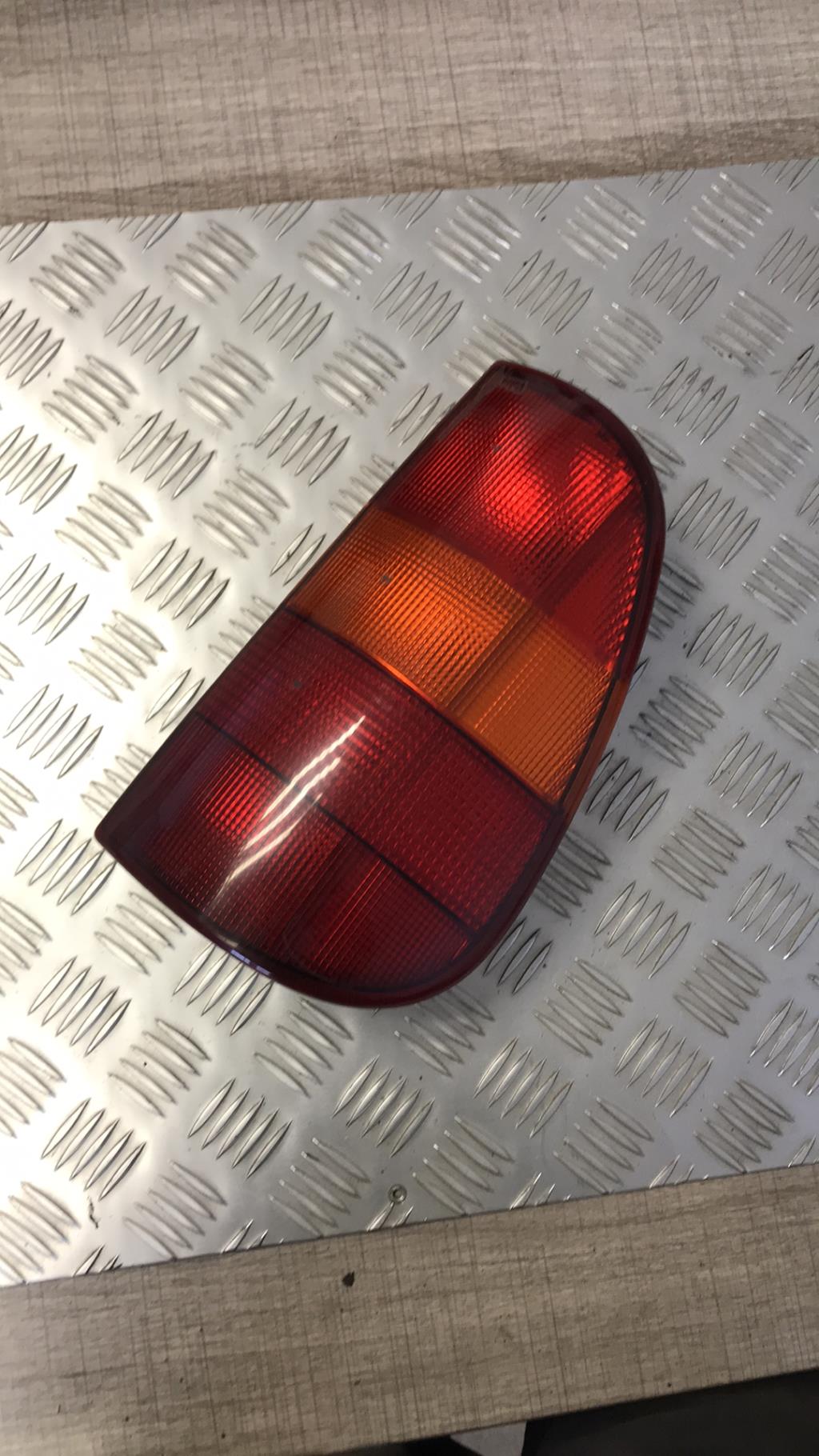 Fanale posteriore principale destro (luci) VOLKSWAGEN CADDY 2  - 1