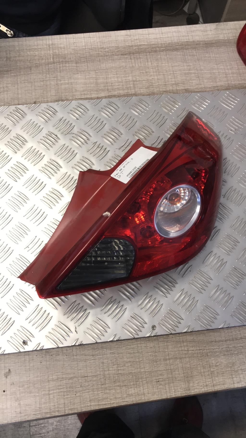 Fanale posteriore principale destro (luci) OPEL CORSA D PHASE 1 Diésel - 1