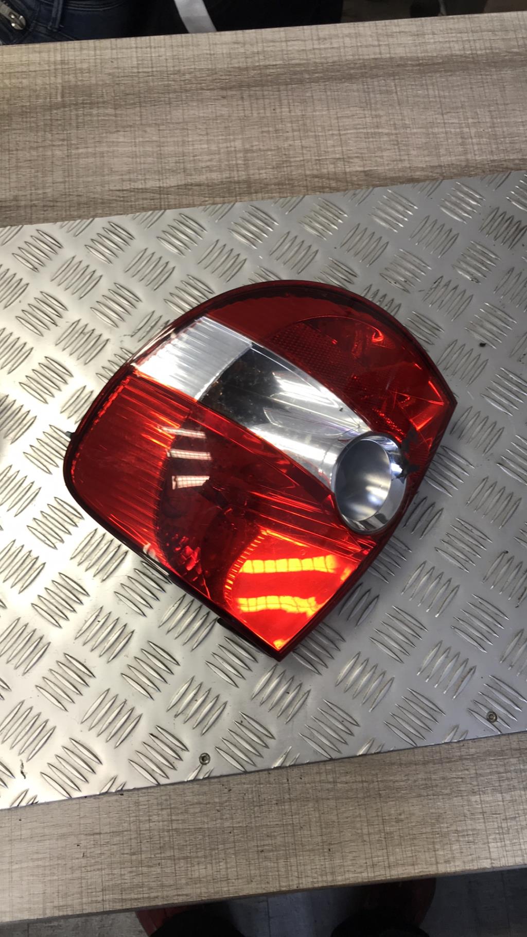 Fanale posteriore principale destro (luci) VOLKSWAGEN FOX Gasolina - 1
